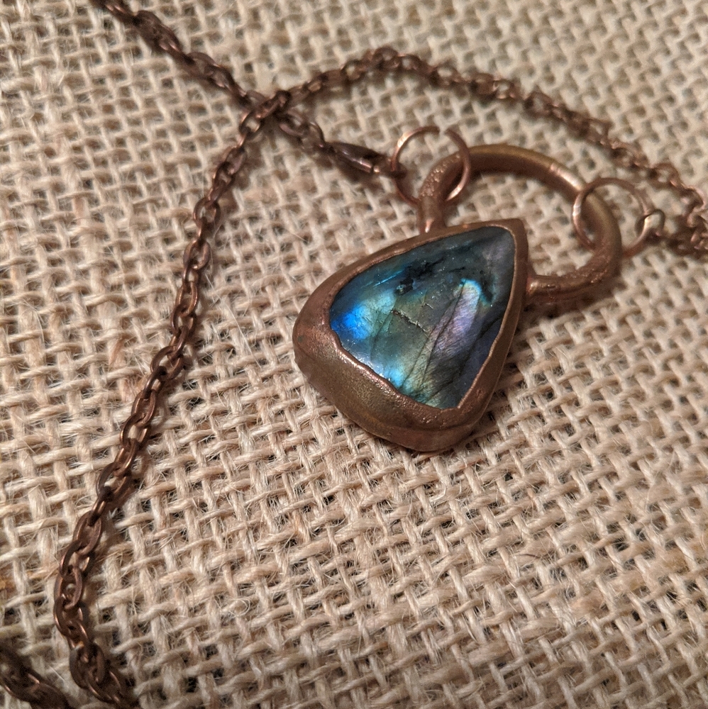 Labradorite pendant